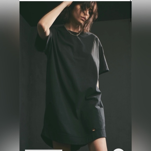 SER.O.YA Dresses & Skirts - SER.O.YA Jonas Tee Shirt Dress Black Size X Small